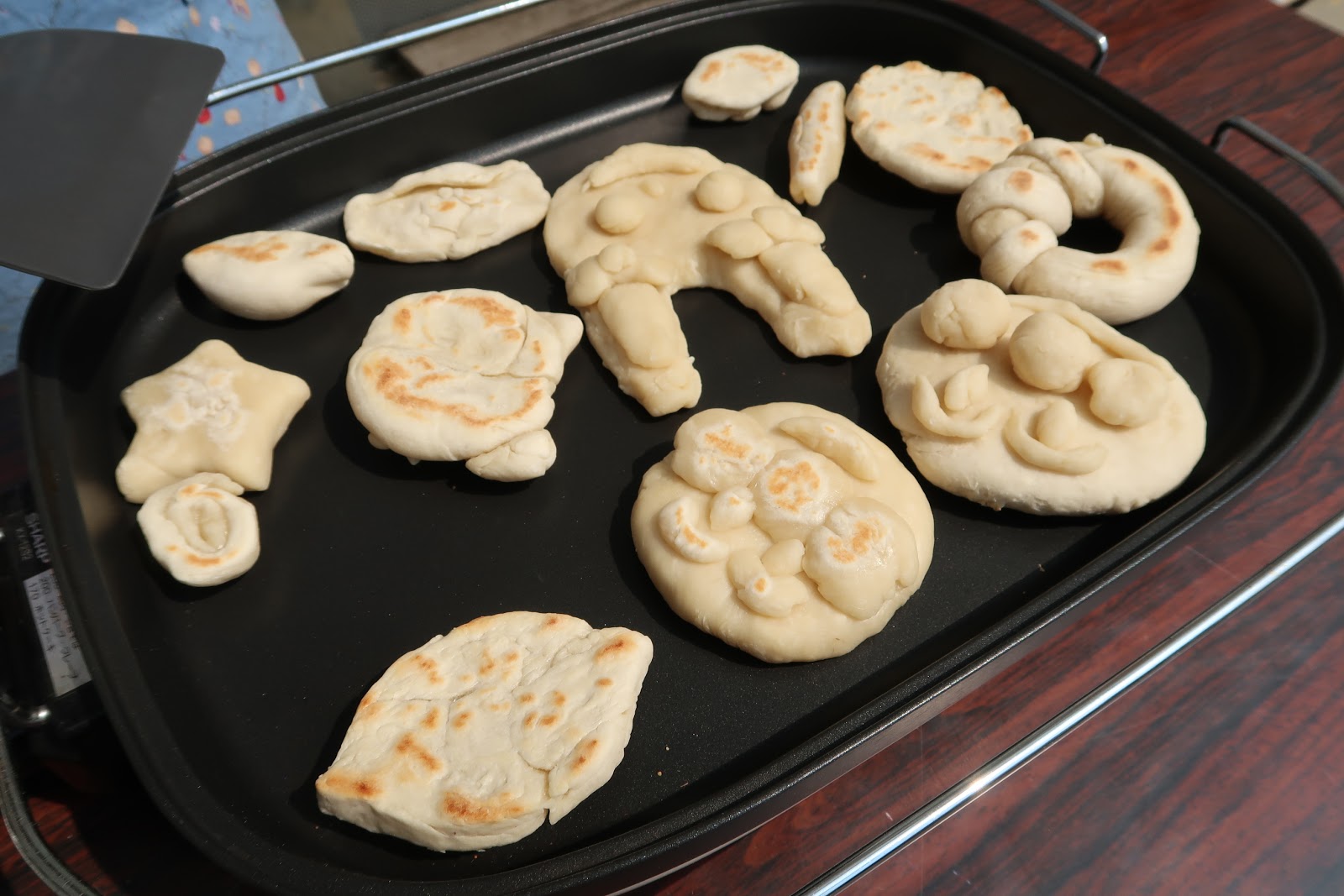 17年度 第12回つくし組 小麦粉粘土のパン屋さん 青梅幼稚園 学校法人 久山学園